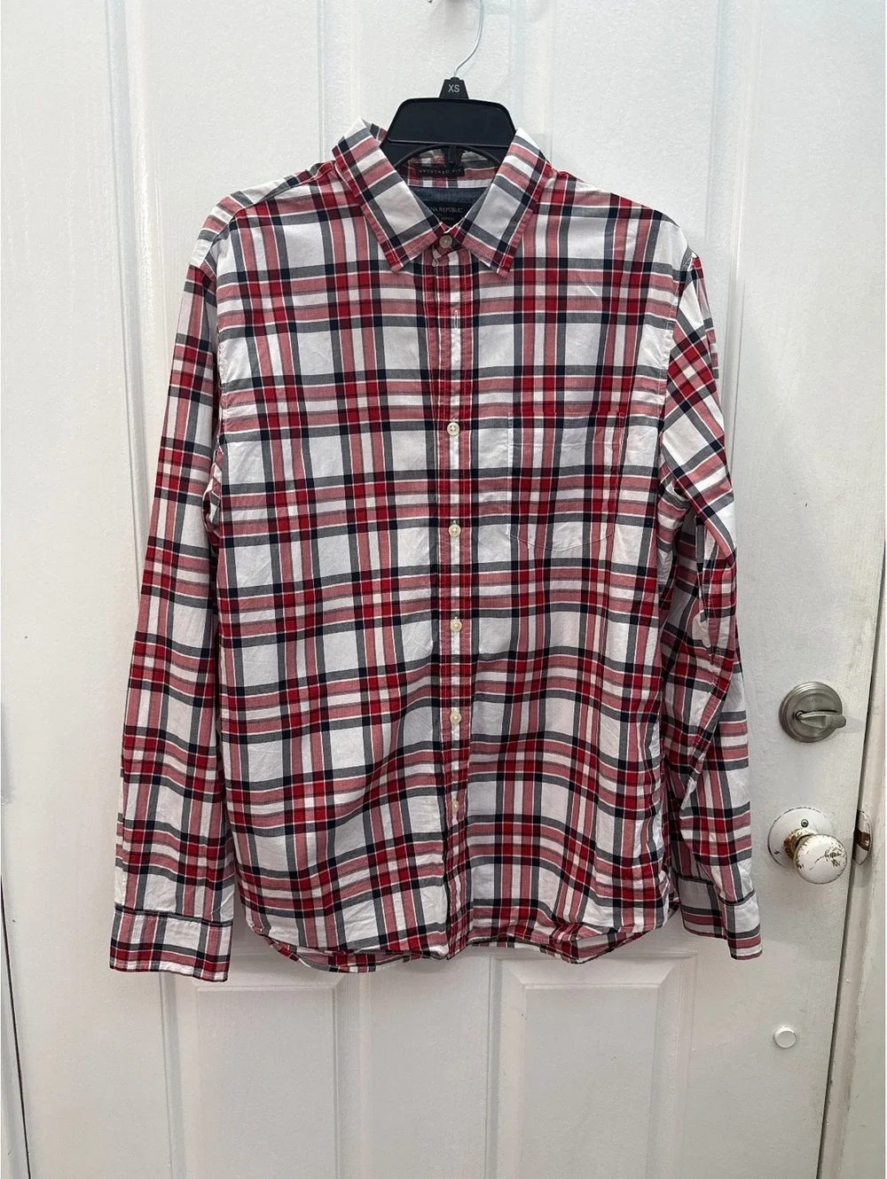 Banana Republic Untucked Button Down
